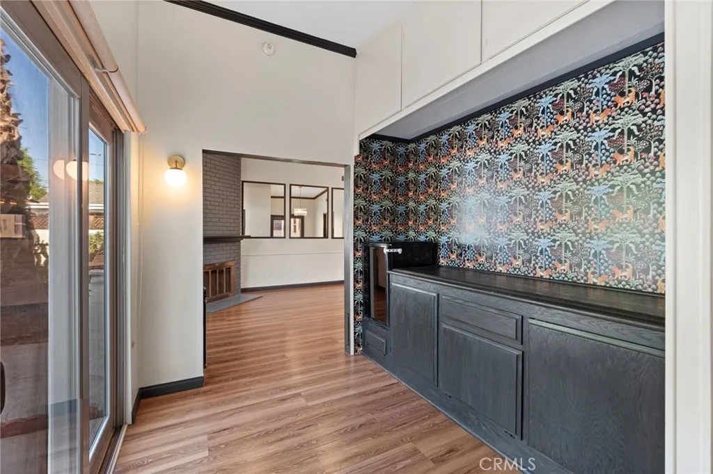 6417 Graves, Lake Balboa, California 91406 home-pic-23